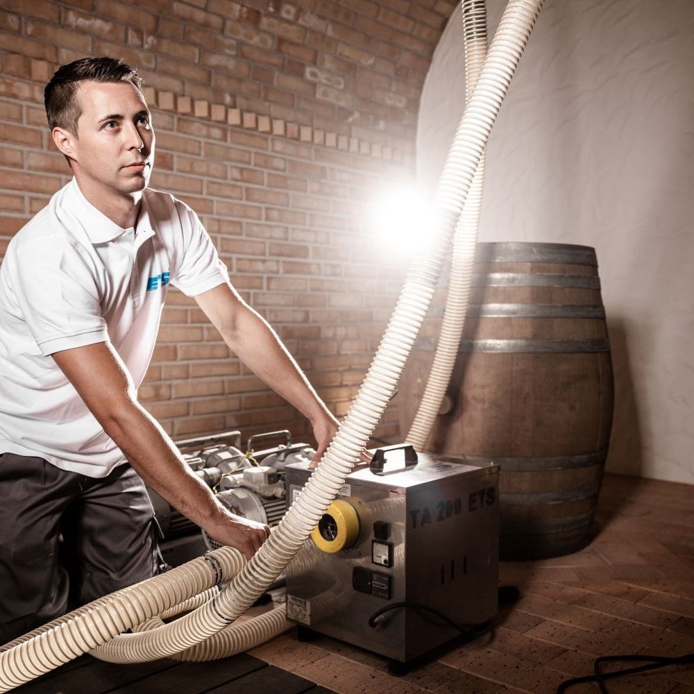 Wasser­schaden­sanierung